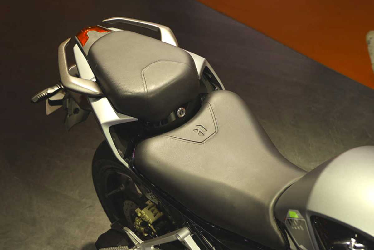 Hero Karizma XMR Combat Edition Price