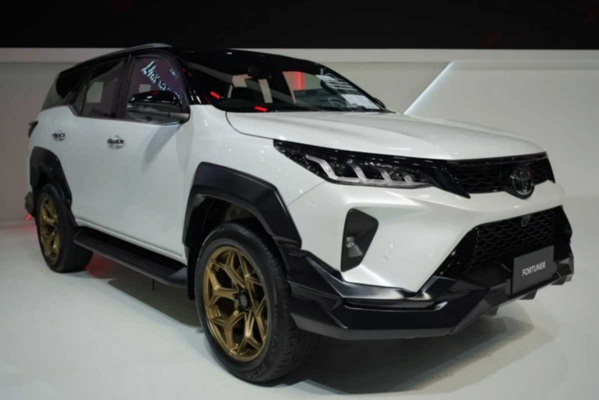 Toyota Fortuner Legender Facelif Mileage