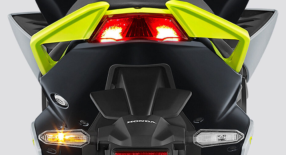 Honda CB125 Hornet Rear Look