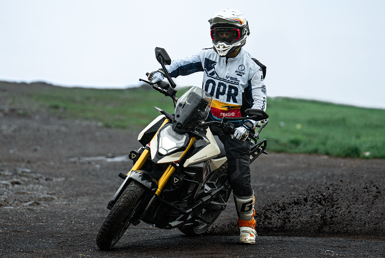 Ultraviolette X47 Crossover Features